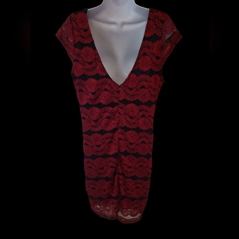 Toto Collection Red and Black Lace Dress Size 2XL - Picture 2 of 4